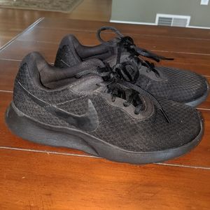 Nike Size 7 . Slightly Used.